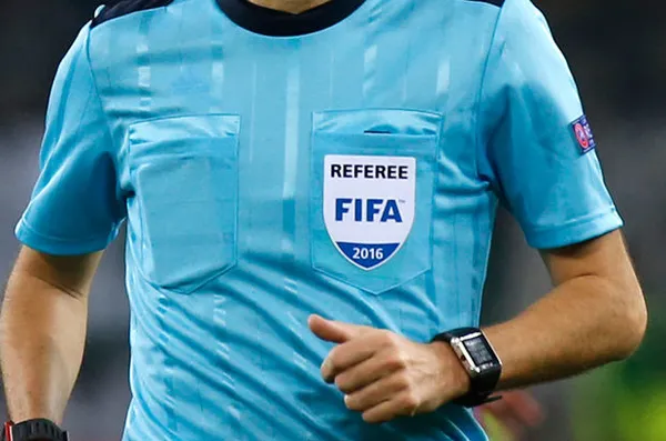 kafa-carpismasinda-fazla-degisiklik-kurali-dunya-kulupler-kupasinda-denenecek-1610114392763.jpg Kafa çarpışmasında fazla değişiklik kuralı Dünya Kulüpler Kupası'nda denenecek-4