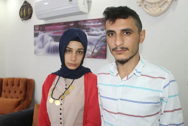 dolandirici-dugunde-once-sahte-altin-takti-sonra-gercek-altini-alip-kayiplara-karisti-1603267439048.jpg Dolandırıcı düğünde önce sahte altın taktı, sonra gerçek altını alıp kayıplara karıştı-4