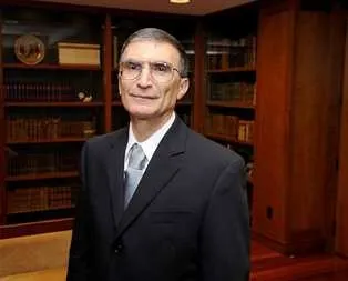 Sancar: 5 TL’lik banknotta hata var