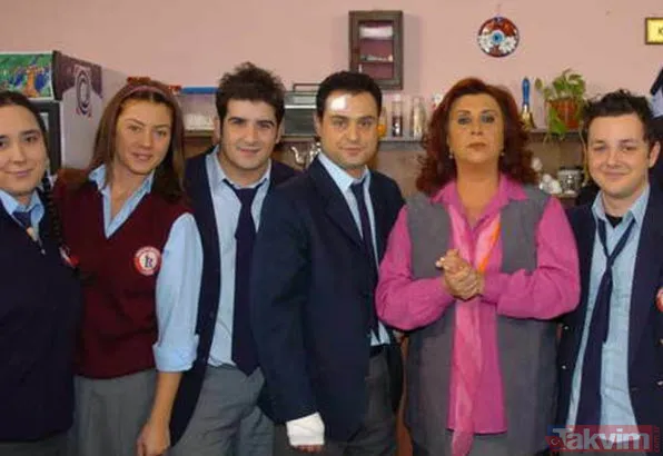 Hayat Bilgisi'nin Ortega'sı Paşhan Yılmazel bir değişti pir değişti! Hayat Bilgisi’nin Ortega’sı için zaman geriye aktı - 2