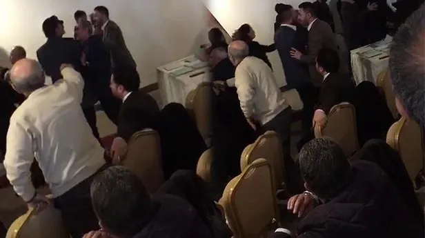 Son dakika: Erzurum'da gerçekleştirilen CHP kongresinde arbede!-3