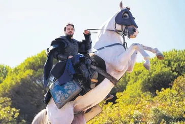 Kuruluş Orhan’ın afişleri büyük ses getirdi!