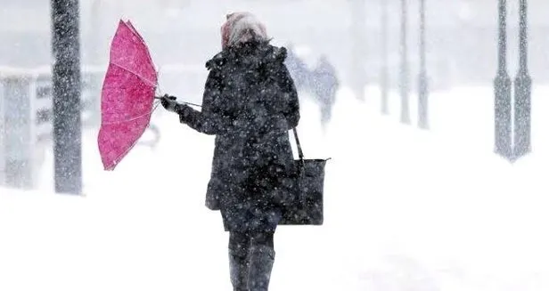 İstanbullular güne yağmur ve sulu kar ile uyandı! Meteoroloji'den peş peşe uyarı geldi-2