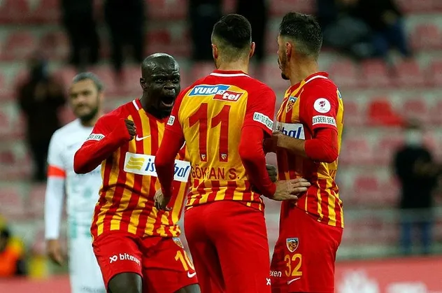 Kayserispor 4 golle turladı! Kayserispor 4-0 Iğdırspor  (MAÇ SONUCU-GOLLER VE ÖZET İZLE)