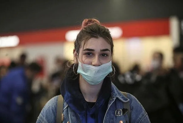 İngiltere'deki Türk vatandaşlarını taşıyan uçak İstanbul'a geldi: Türkiye kadar ciddiye alan yok-1