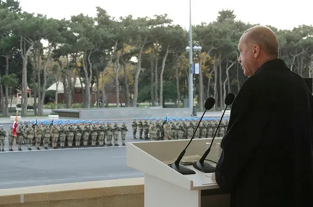 Başkan Erdoğan'dan Azerbaycan lideri Aliyev'i duygulandıran sözler! Ayakta alkışladı