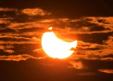 Güneş tutulması burçları nasıl etkileyecek? 25 Ekim 2022 Koç, Boğa, İkizler, Yengeç, Aslan, Başak, Terazi, Akrep, Yay, Oğlak, Kova ve Balık...-1