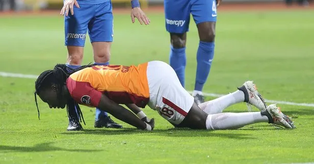 Galatasaraylı Gomis neden bayıldı?