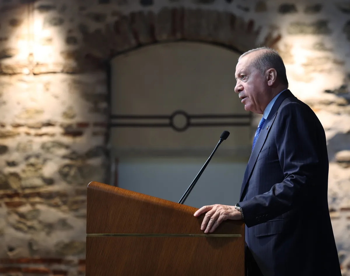 baskan-erdogandan-cifte-hamle-yatirimciya-tesvik-ihracatciya-indirim-1777042655409.jpeg Başkan Erdoğan’dan çifte hamle: Yatırımcıya teşvik, ihracatçıya indirim-4