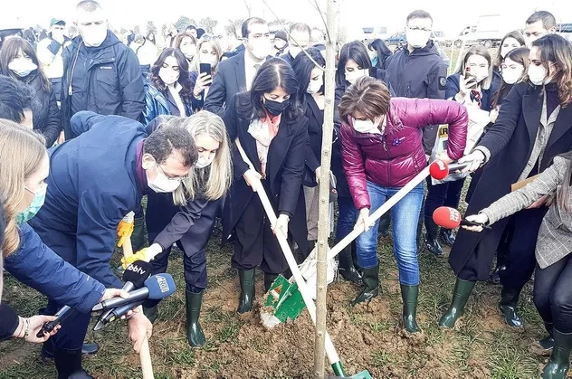 CHP'li Ekrem İmamoğlu'ndan terörün siyasi ayağı HDP'ye skandal Nevruz mesajı