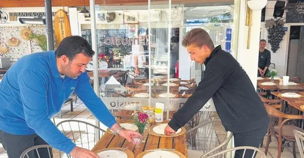 Çöpte bulduğu altınlarla hayatı değişti!