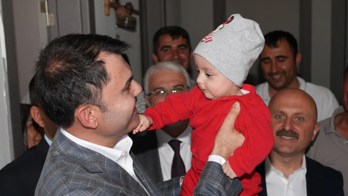 ASrın felaketinden sonra yeniden inşa edildi! Adıyaman Zey Köyü sakinlerinden Bakan Murat Kurum’a teşekkür: Bizi bebek gibi baktınız