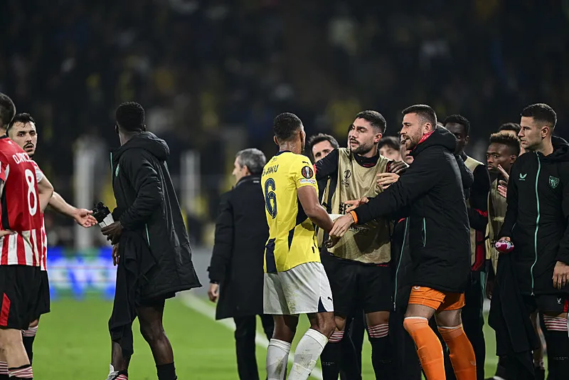 Spor yazarları Fenerbahçe - Athletic Bilbao maçını değerlendirdi! "Kredisi bitti" - 8