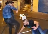 Taksim'de tekme ve sopalı kavga kamerada