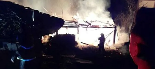 Ahşap ev küle döndü!