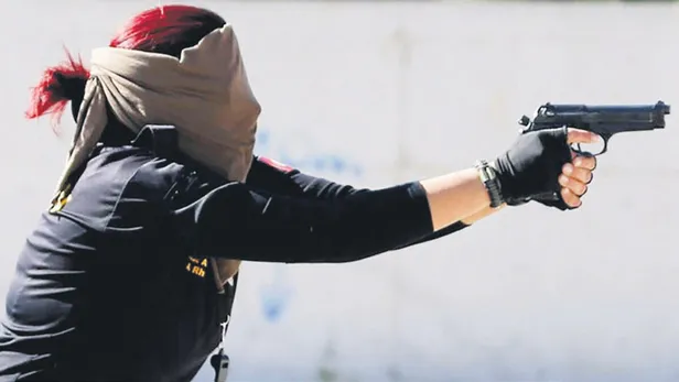 antalyada-gorevli-komiser-nisa-aydin-yuzlerce-keskin-nisanci-yetistirdi-1613342360031.jpg Antalya’da görevli Komiser Nisa Aydın yüzlerce keskin nişancı yetiştirdi-2