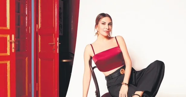 Alkışlar Ebru’ya