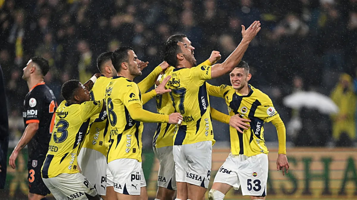 Kanarya sakata gelmedi! Fenerbahçe Başakşehir'i 3-1 yendi MAÇ SONUCU