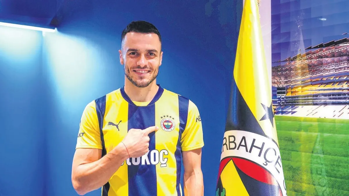 Filip Kostic resmen Fener'de