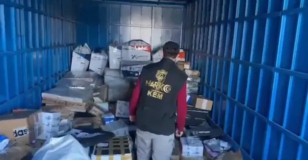 Zehir tacirlerine peş peşe operasyon! 4 ton uyuşturucu ele geçirildi! 2 bin 587 satıcı yakalandı