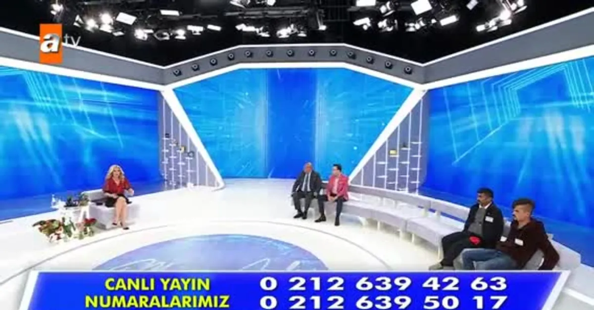 Annesi, babası ve Ümmügülsüm canlı yayında...