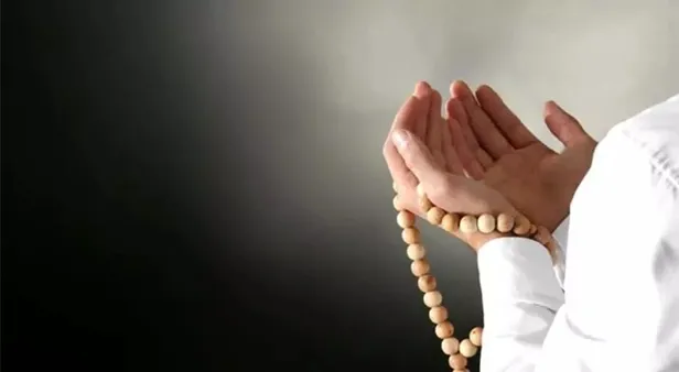 İhlas suresi - İhlas suresi suresi okunuşu, Türkçe anlamı ve fazileti! İhlas suresi kaç ayet?-12