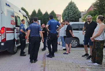 Eskişehir’de babasını bıçakla yaralayan genç kendini eve kilitledi