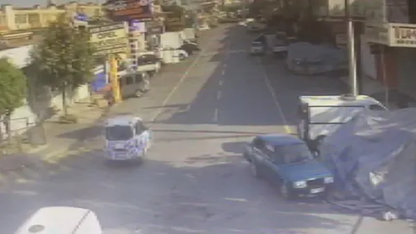 basaksehirde-2-cirak-tamir-icin-birakilan-polis-araciyla-sanayiyi-birbirine-katti-1622703280499.jpg Başakşehir'de 2 çırak tamir için bırakılan polis aracıyla sanayiyi birbirine kattı-5