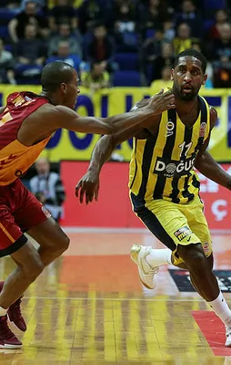 Potanın derbisinde gülen Fenerbahçe Doğuş