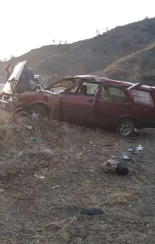 Adıyaman'da kontrolden çıkan araç takla attı! 3 yaralı