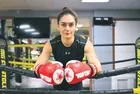 10 yıllık hemşire 3 kez kickboks dünya şampiyonu oldu!