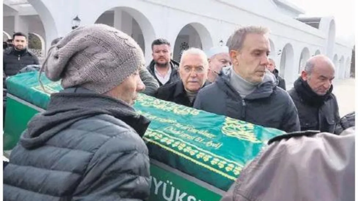 Gazeteci Melih Altınok uzun zamandır tedavi gören annesini kaybetti!