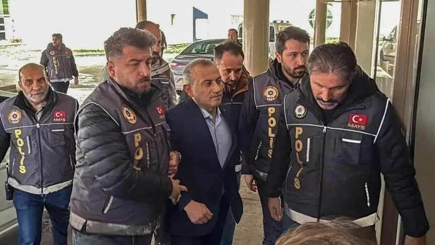 gulistan-doku-sorusturmasinda-yeni-gelisme-arama-calismalarina-katilan-2-dalgic-tutuklandi-1785996423497.jpeg Gülistan Doku soruşturmasında yeni gelişme: Arama çalışmalarına katılan 2 dalgıç tutuklandı-5