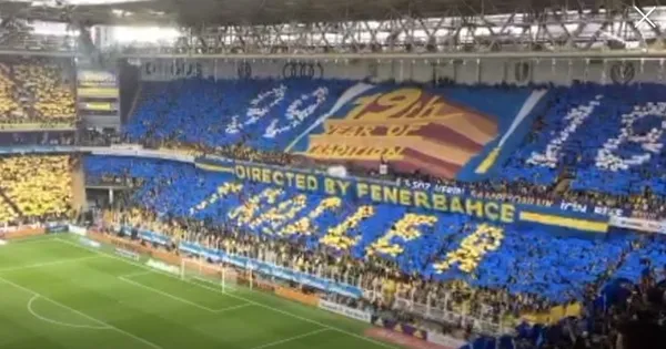 Fenerbahçe taraftarından koreografi "Kaderinden kaçamazsın"-2