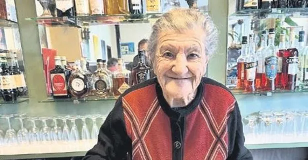 100 yaşına basan Anna Possi hala işinin başında!