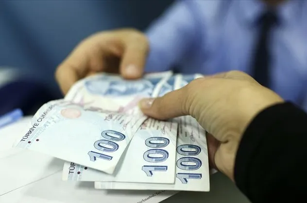 Son dakika: Nisan ayı KYK burs ve kredi ödemeleri başladı! TC kimlik numarasının son numarasına göre hesaplara yatacak