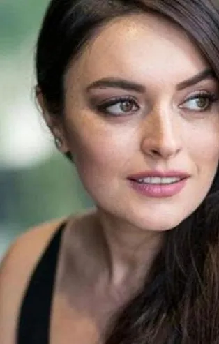 O Ses Türkiye Ezgi Mola kimdir? Ezgi Mola kaç yaşında, nereli, evli mi?