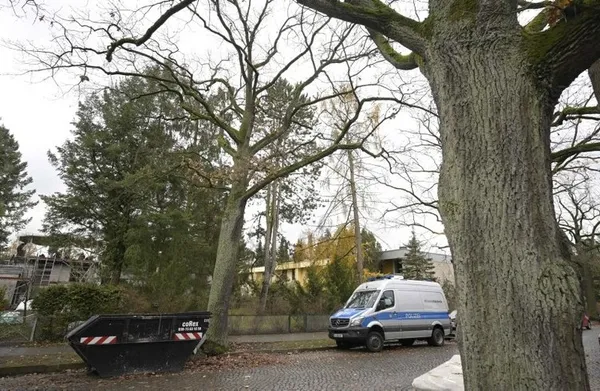 almanyada-darbe-operasyonundan-yeni-detaylar-gerekirse-silah-zoruyla-olumler-olacak-1670496421227.jpg Almanya'da darbe operasyonundan yeni detaylar! Gerekirse silah zoruyla: Ölümler olacak-6