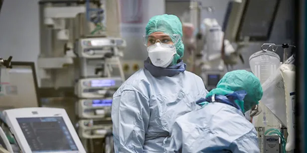 ABD'de korona alarmı! New York'ta Kovid-19'dan hastaneye yatışlarda artış oldu-6