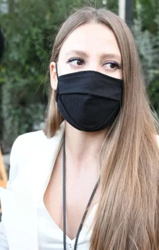 Cem Yılmaz ile ayrılan Serenay Sarıkaya'yı kızdırdılar! 'Evli bir kulüp başkanıyla aşk yaşıyor’