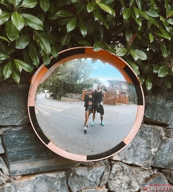 Dilan Çiçek Deniz İzlanda soğuğunda göğüs ve kasık dekoltesiyle aileye girdi! Tuvalette basıldığı İzlandalı sevgilisi ve babası... - 19