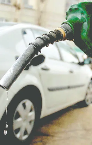 Benzine bir indirim daha yolda! Araç sahiplerine müjde