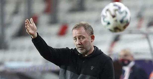 Beşiktaş teknik direktör Sergen Yalçın’ın sözleşmesini uzatıyor