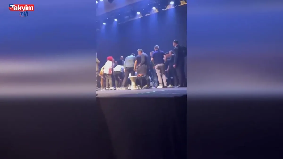 Volkan Konak sahnede fenalaştı!