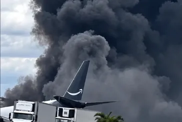 Miami’de Amazon’a ait kargo uçağı pistten çıktı: İlk belirlemelere göre 5 kişi hayatını kaybetti