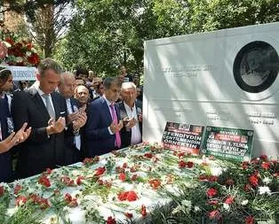 Süleyman Seba kabri başında anıldı