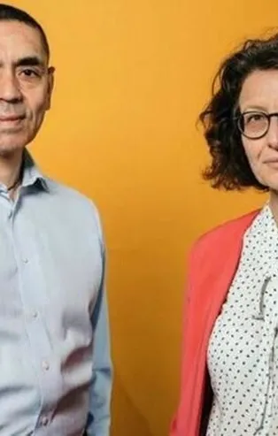 İnsanlık kazandı! Financial Times Prof. Uğur Şahin ile eşi Özlem Türeci’yi ‘yılın insanları’ seçti