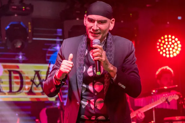 Altay kimdir? Şarkıcı Altay kaç yaşında, nereli, evli mi?-2