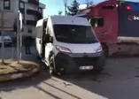 Öğrenci servisi ile tır çarpıştı, 2 kişi yaralandı