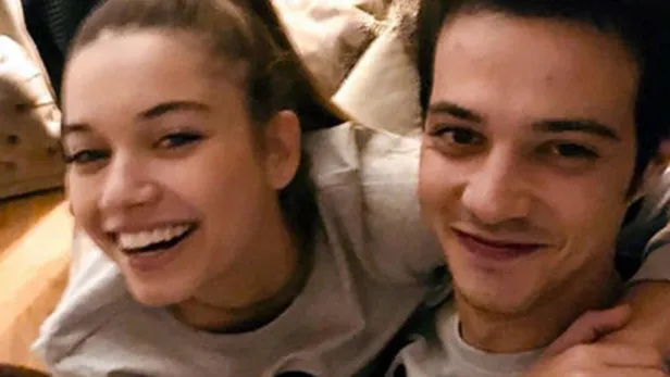 Afra Saraçoğlu kimdir? Afra Saraçoğlu ile Mert Yazıcıoğlu tatil görüntüleriyle salladı!-3
